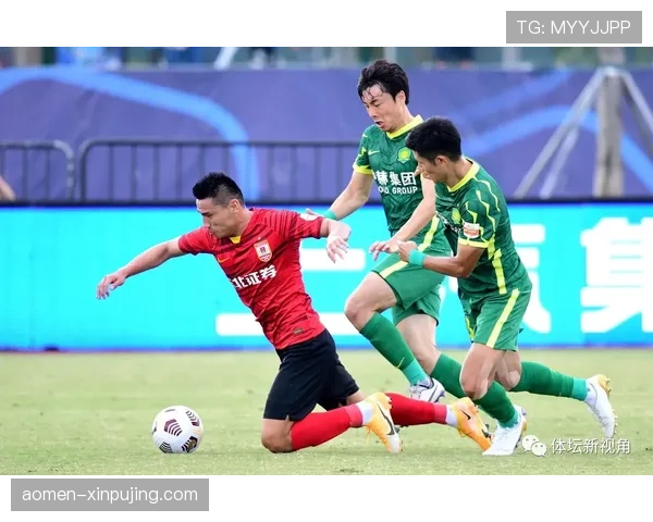 山东泰山对深圳新鹏城交锋分析,泽卡进攻组织与防线限制策略